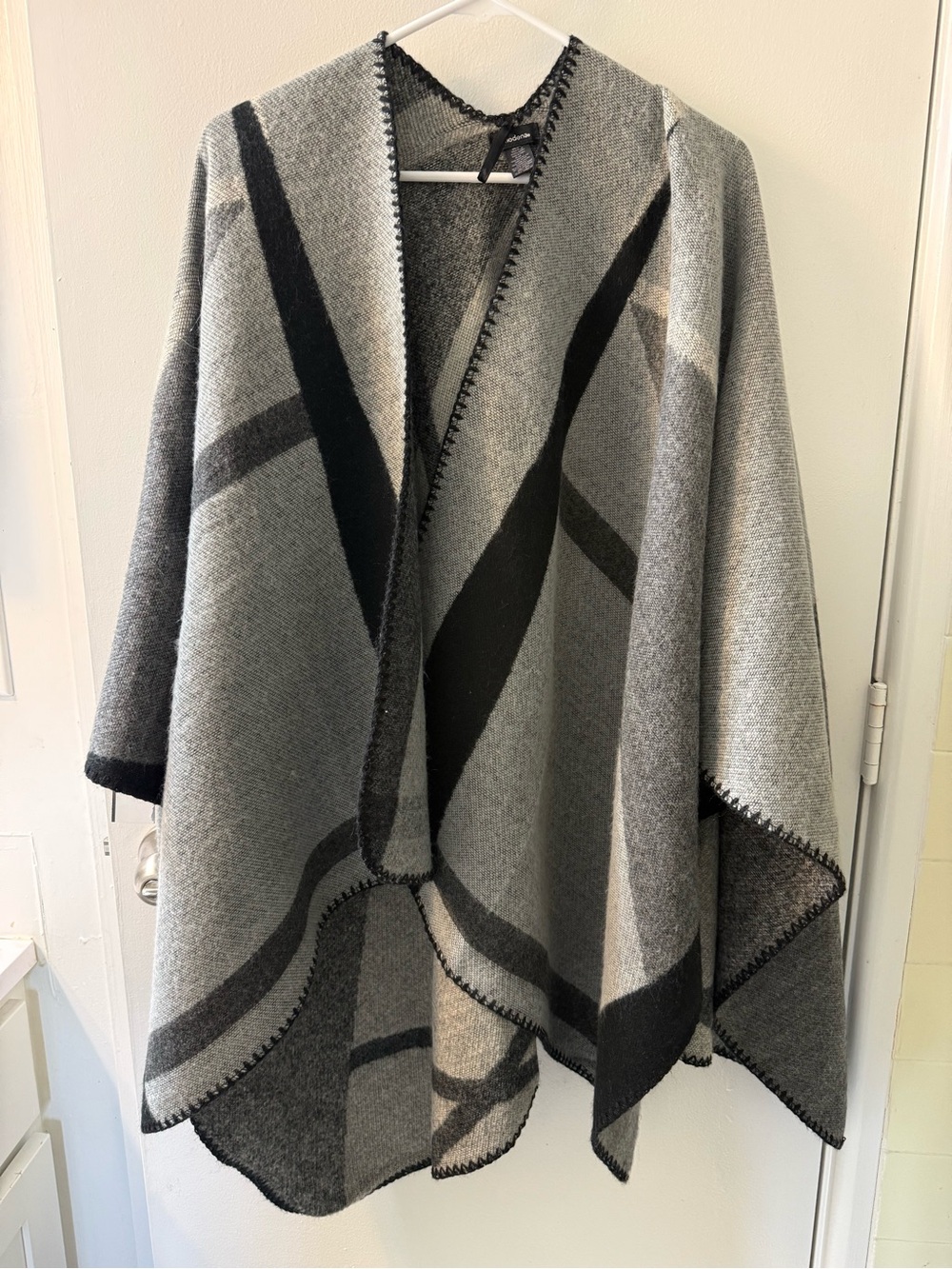 Gray & Black Geometric Poncho Wrap